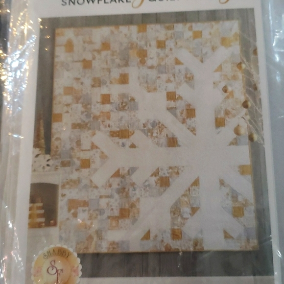 Shabby Fabrics Holiday Snowflake Quilt Kit NWOT - Picture 4 of 5